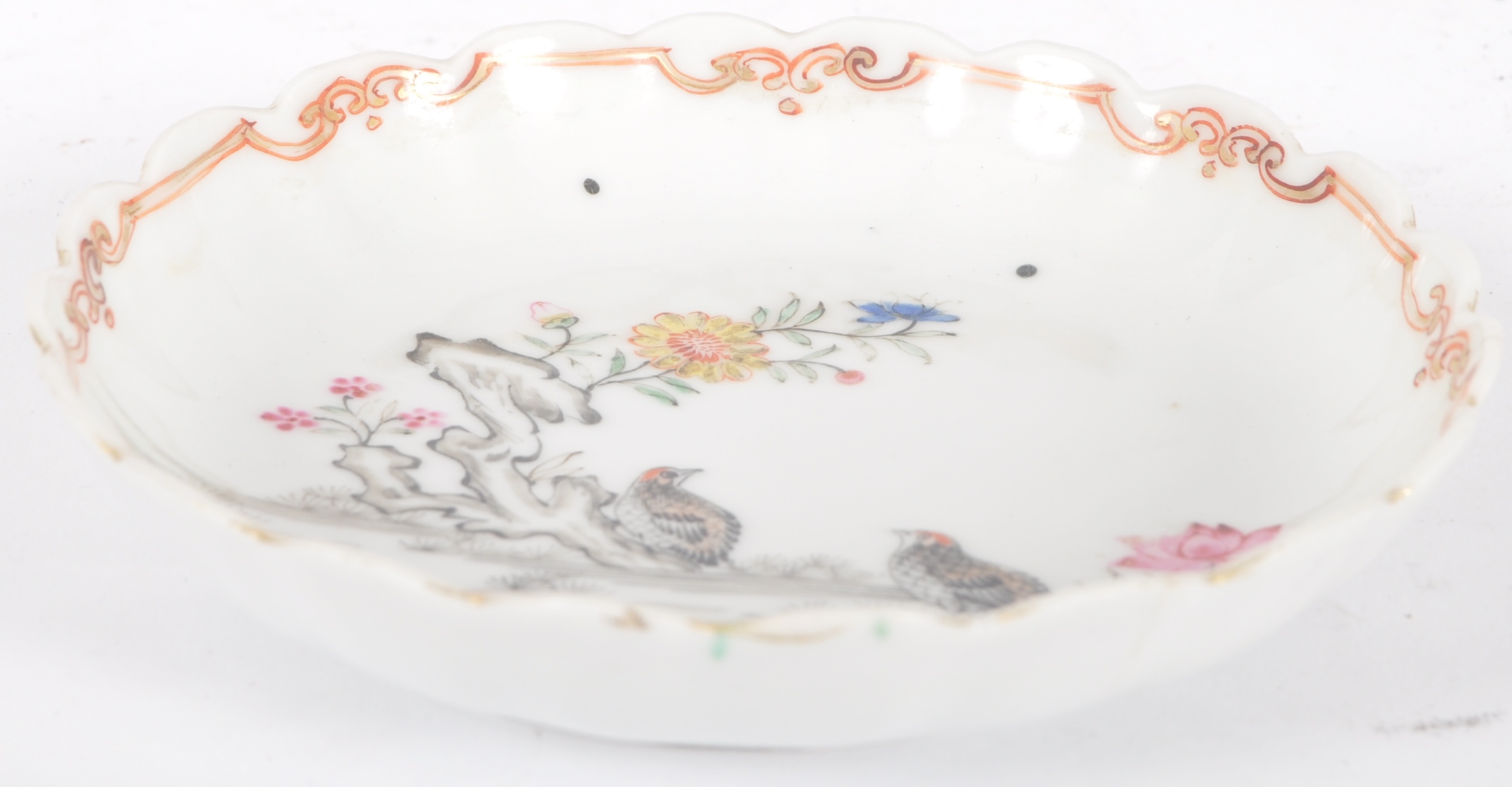 19TH CENTURY CHINESE PORCELAIN PLATE - Image 4 of 6