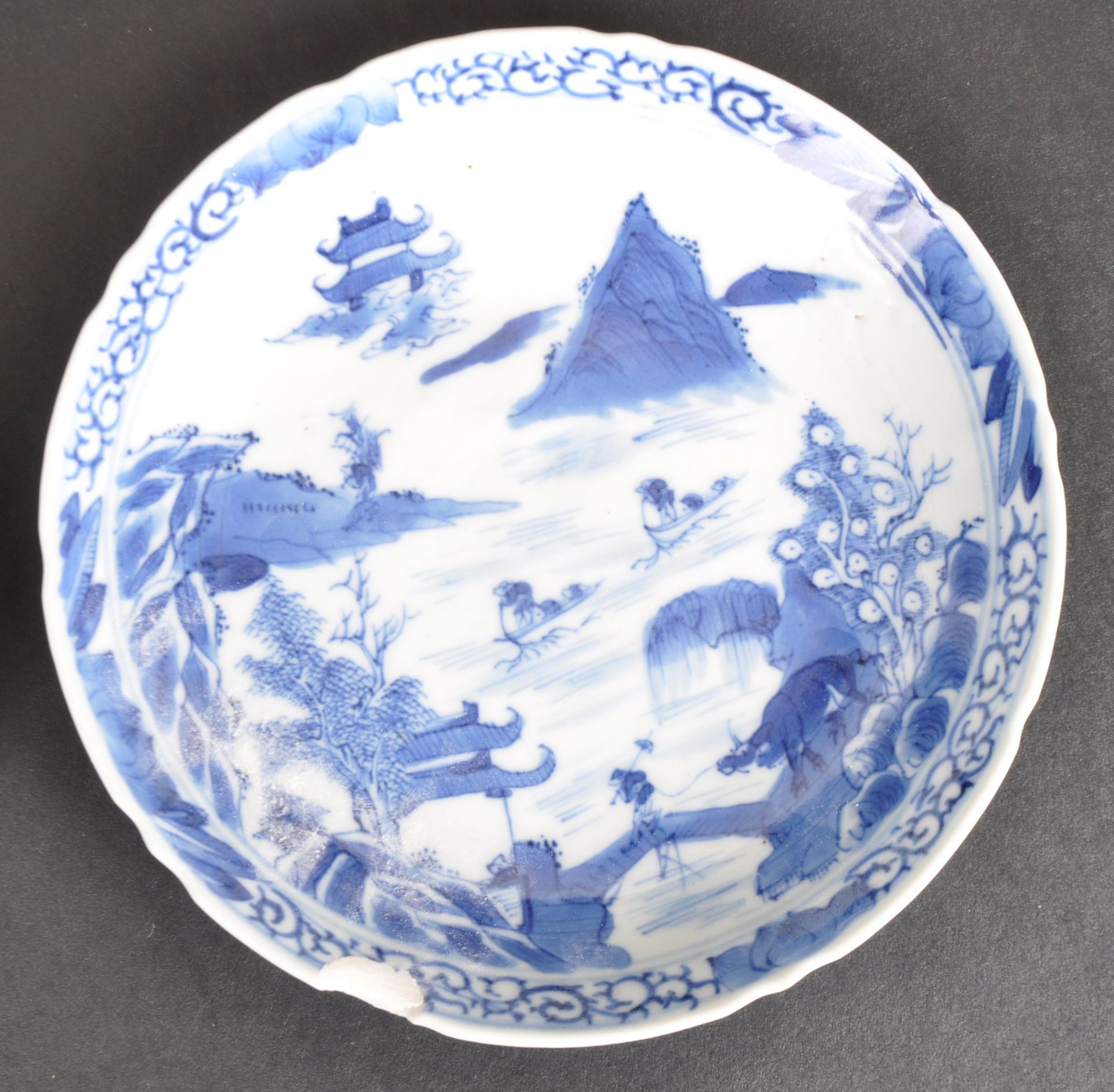 PAIR OF 18TH CENTURY CHINESE PORCELAIN PLATES - Bild 3 aus 5