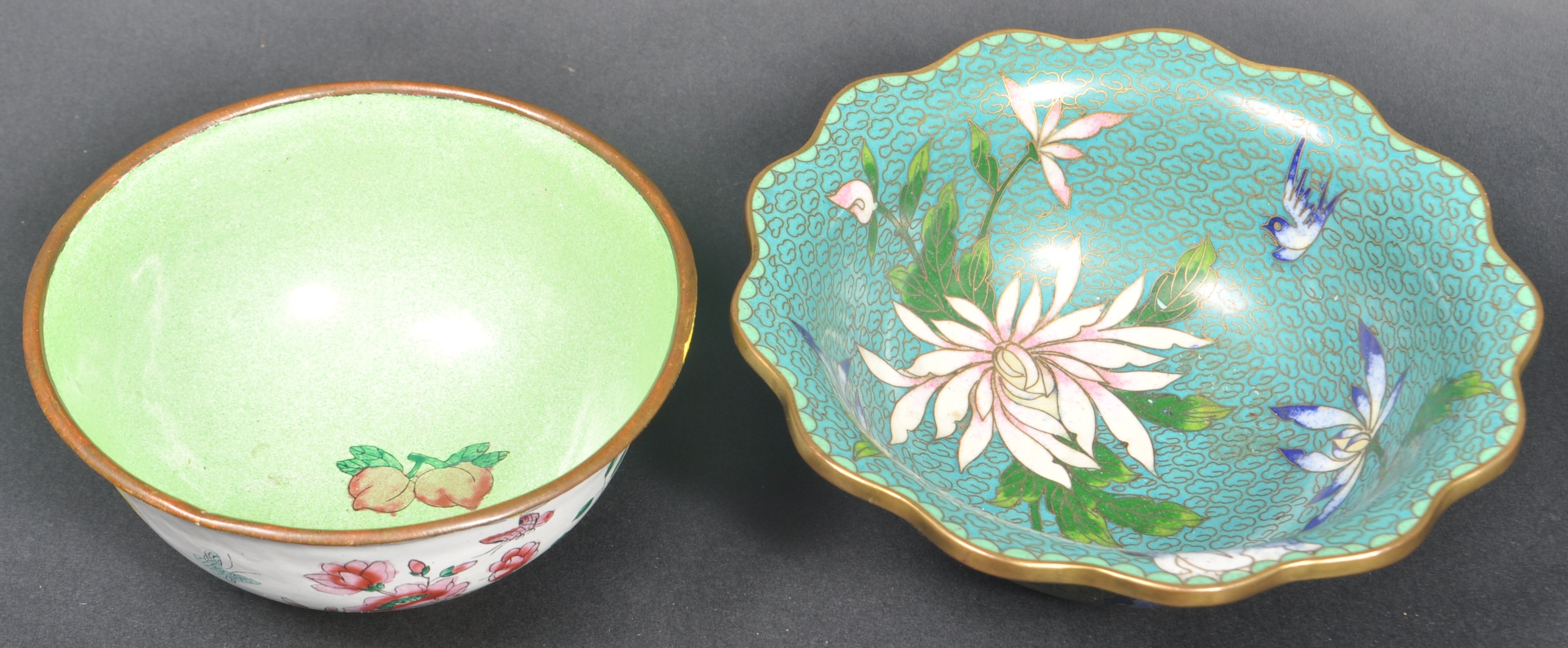 TO EARLY 20TH CENTURY CHINESE CLOISONNE BOWLS - Image 2 of 8