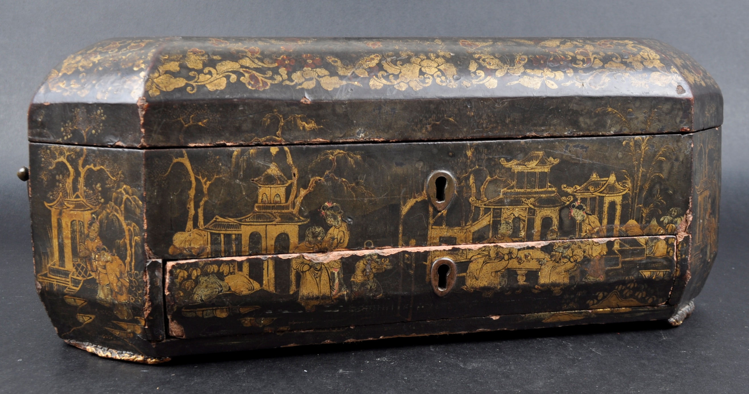 19TH CENTURY CHINESE BLACK LACQUER WORKBOX