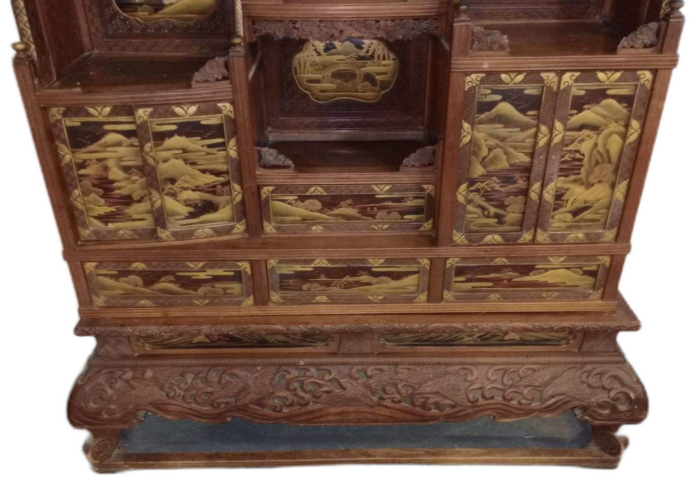LATE 19TH CENTURY JAPANESE MEIJI LACQUER BOOKCASE CABINET - Image 9 of 10