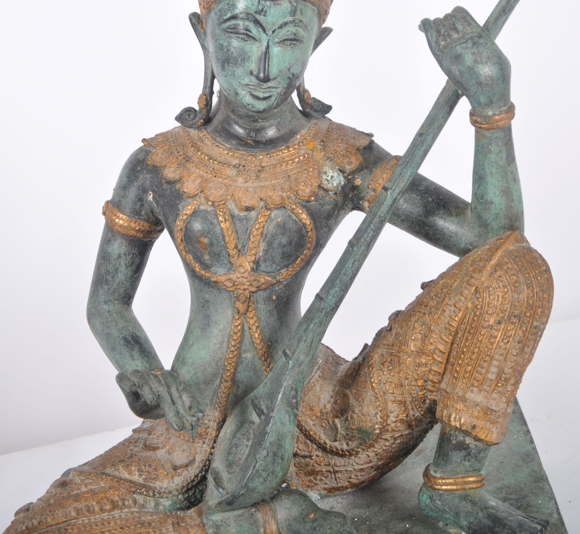 BRONZE FIGUREINE OF THE INDIAN DEITY SARASWATI - Image 3 of 10