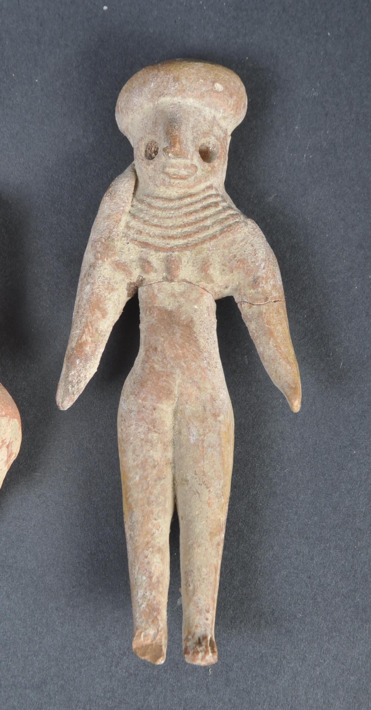 TWO ANCIENT INDUS VALLEY TERRACOTTA FERTILITY FIGURES - Image 3 of 6