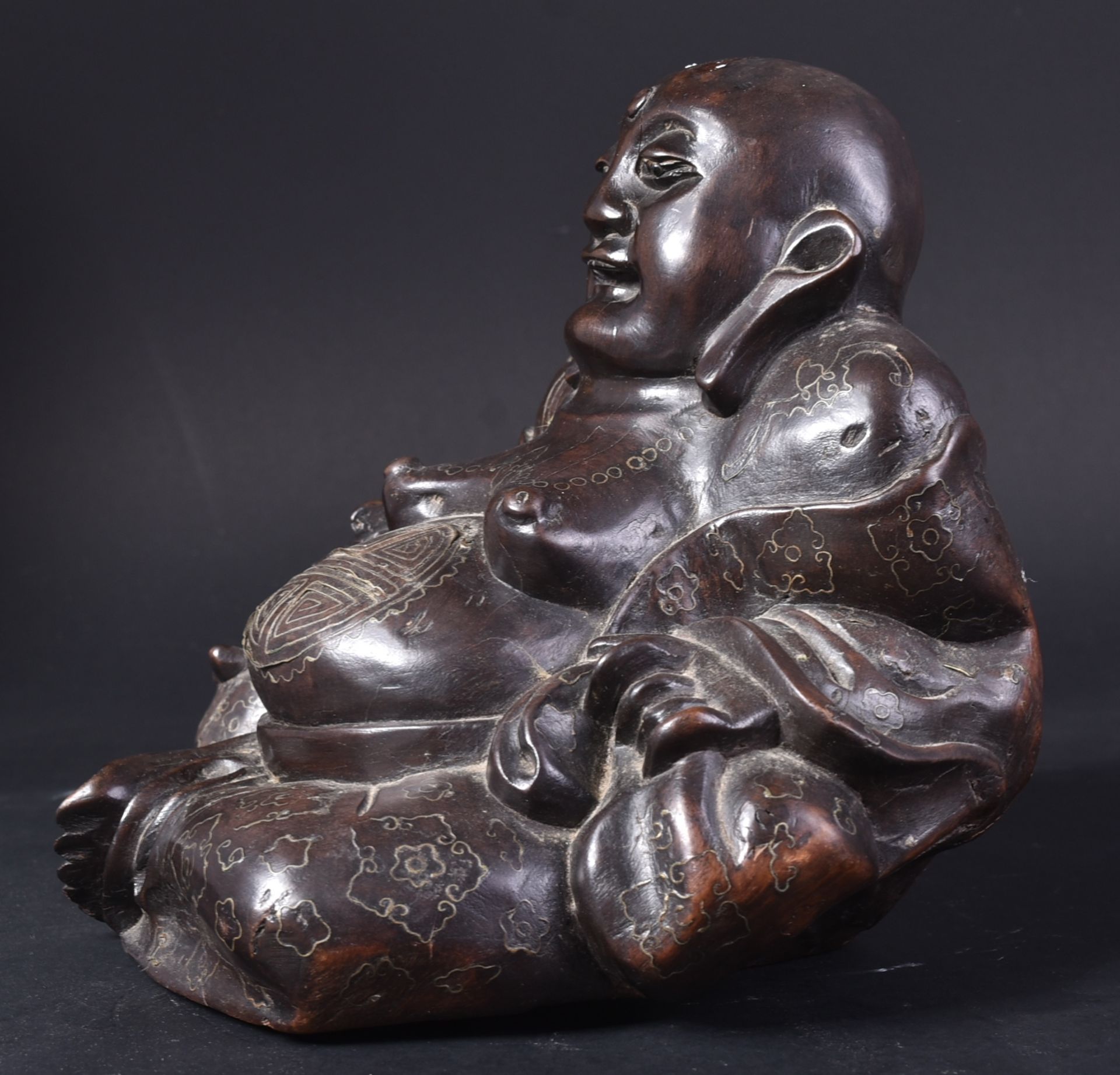 EARLY 20TH CENTURY CHINESE HARDWOOD FIGURE OF BUDDHA - Image 2 of 7