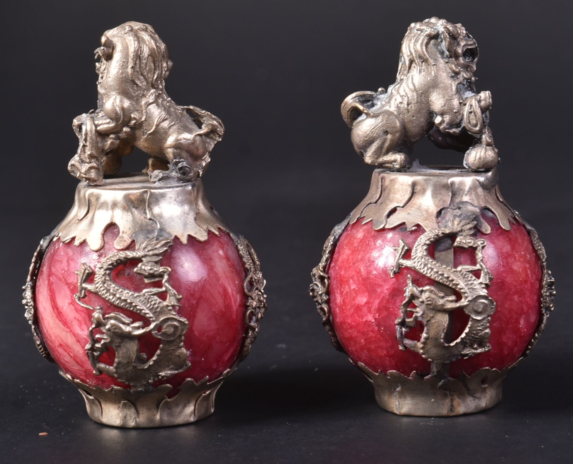 PAIR OF 20TH CENTURY CHINESE WHITE METAL & MARBLE FOO DOGS - Image 3 of 7