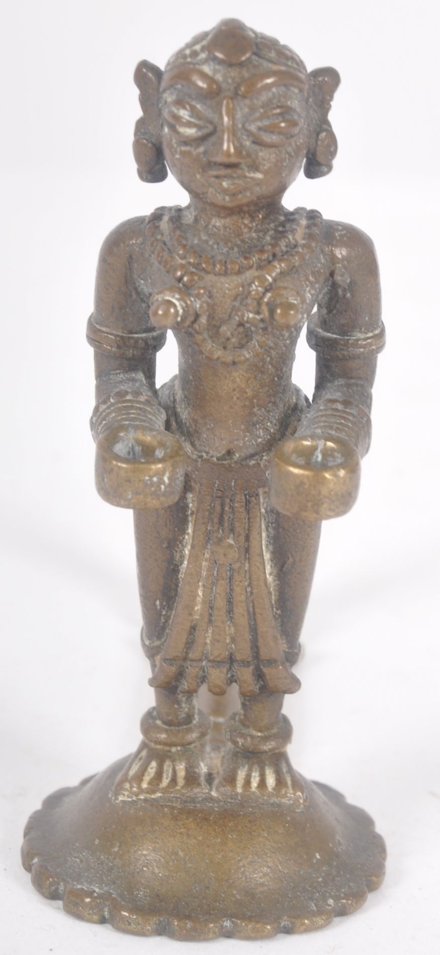 19TH CENTURY SOUTHERN INDIAN HINDU BRONZE LAMP - Bild 3 aus 7