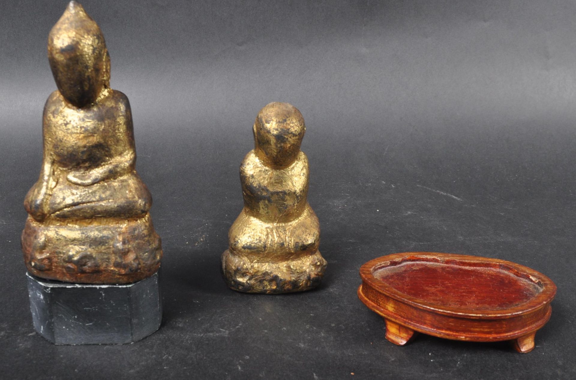 EARLY 20TH CENTURY THAI GILTWOOD CARVED FIGURINES - Image 5 of 7