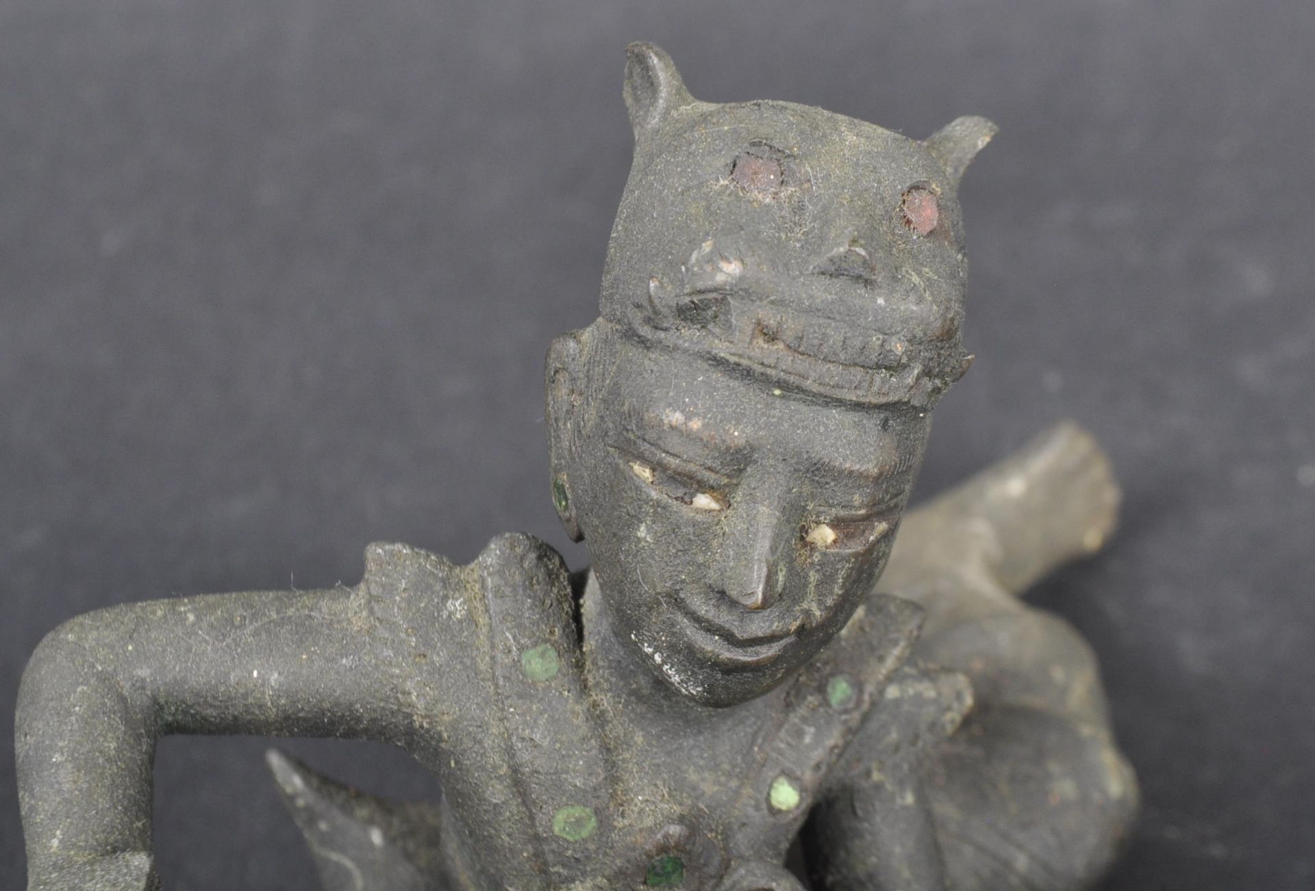 EARLY 20TH CENTURY INDIAN BRONZE FIGURINE - Image 7 of 8
