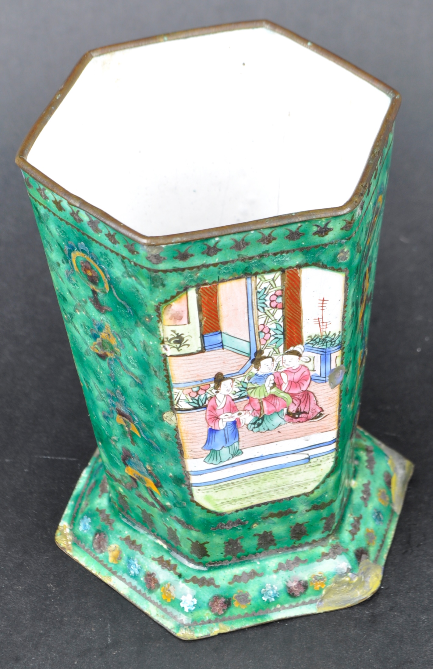 EARLY 20TH CENTURY CHINESE CANTON ENAMEL VASE - Image 2 of 5