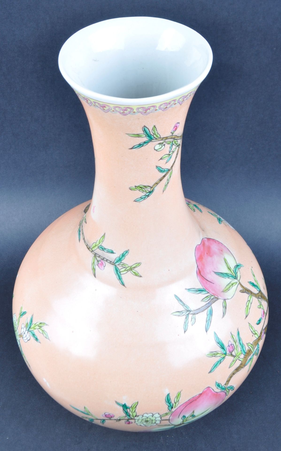 LARGE EARLY 20TH CENTURY CHINESE GUANGXU VASE - Image 2 of 6