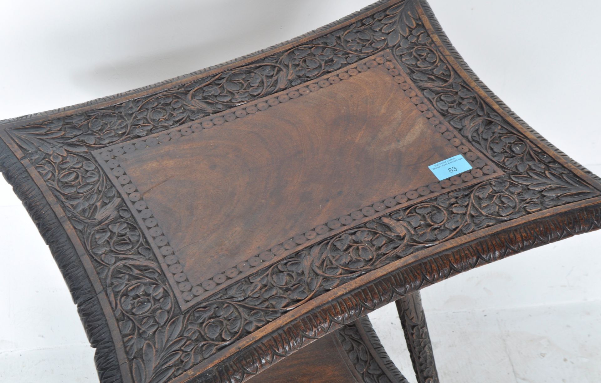 19TH CENTURY ANGLO INDIAN CARVED WINE TABLE - Bild 3 aus 6