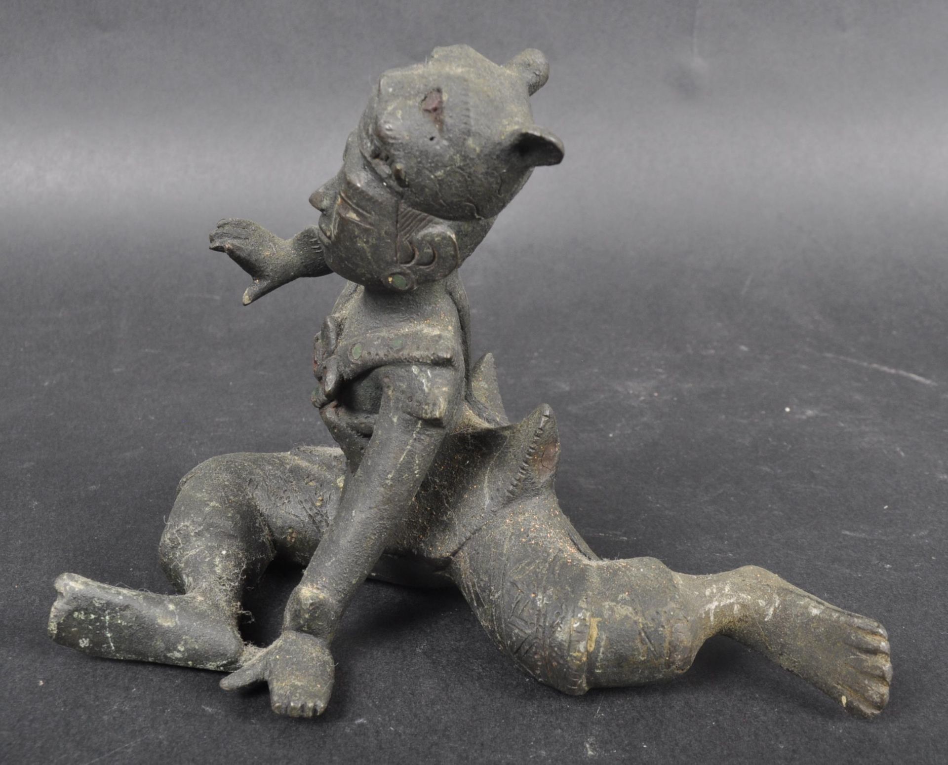 EARLY 20TH CENTURY INDIAN BRONZE FIGURINE - Image 4 of 8
