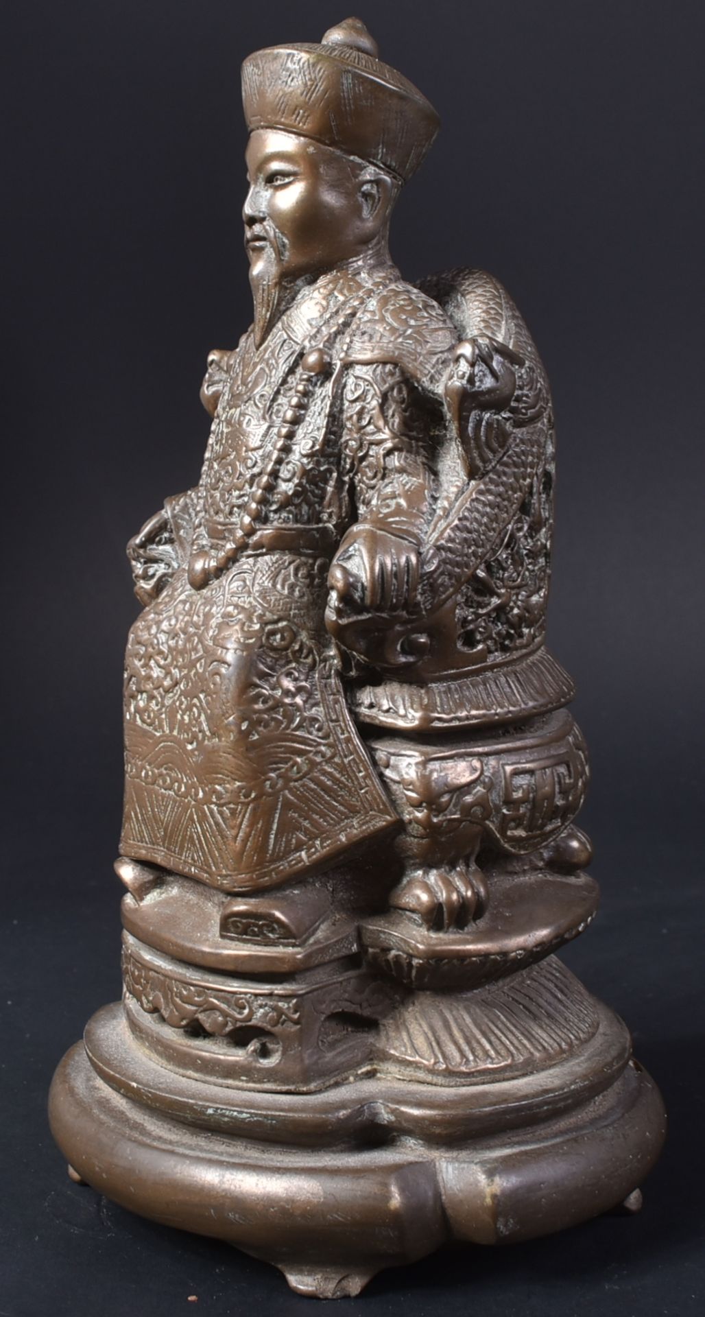 20TH CENTURY CHINESE EMPEROR FIGURINE - Image 2 of 6