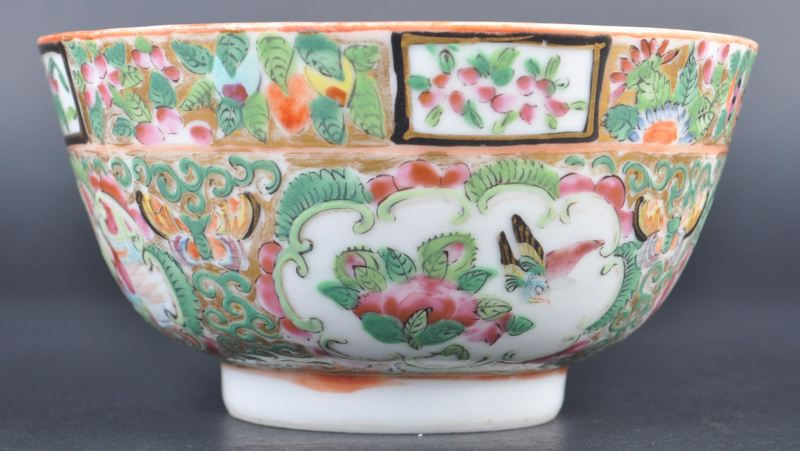 19TH CENTURY CHINESE CANTONESE PORCELAIN BOWL