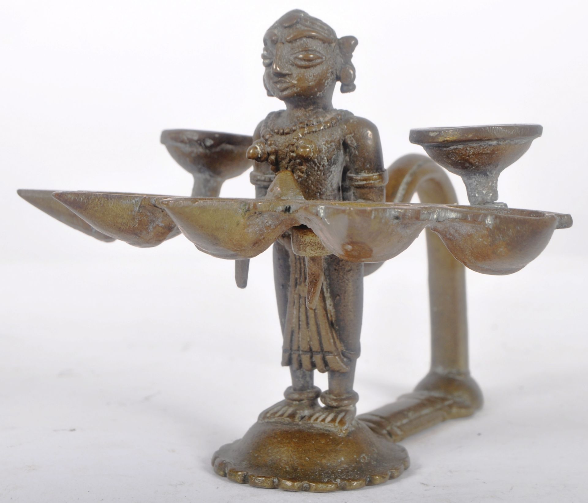 19TH CENTURY SOUTHERN INDIAN HINDU BRONZE LAMP