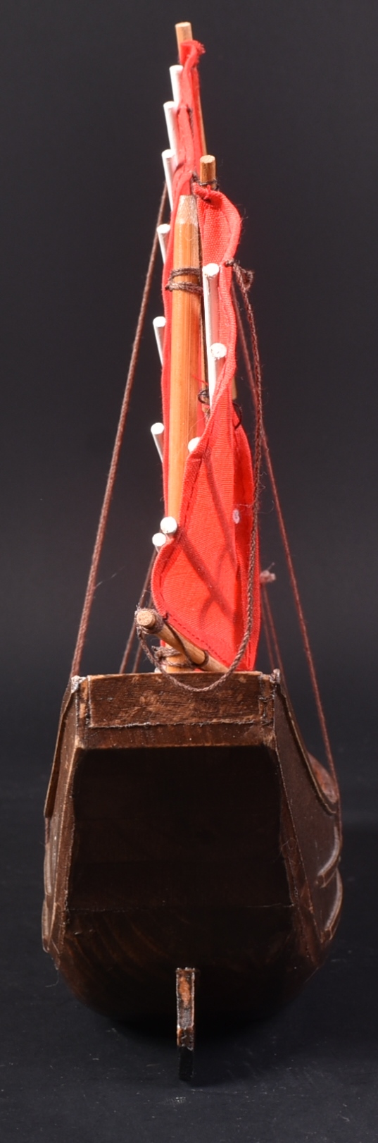 SCRATCHBUILT CHINESE MODEL JUNK BOAT - Image 3 of 7