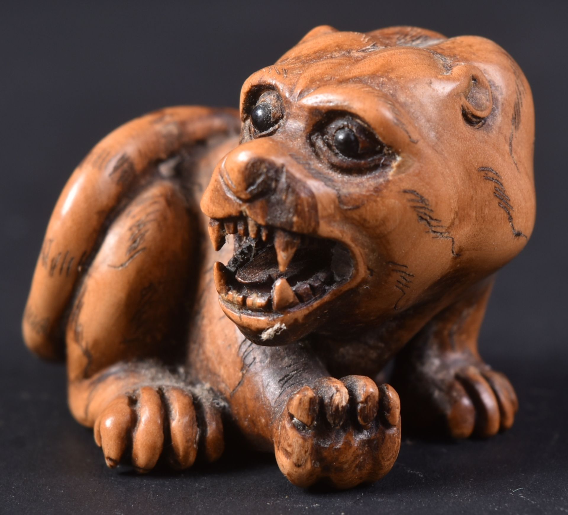 TWO JAPANESE CARVED WOODEN TIGER NETSUKES - Image 5 of 5