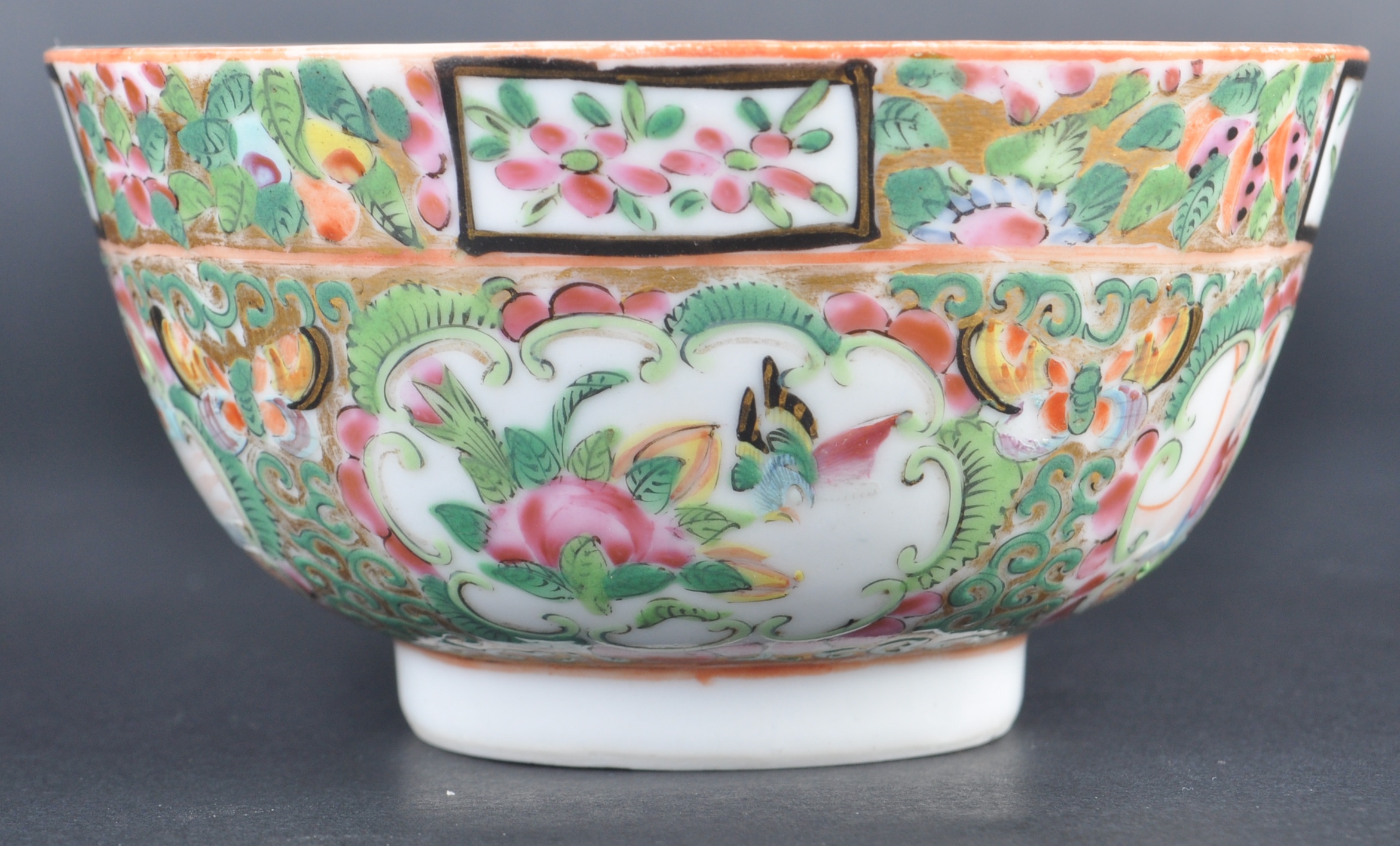 19TH CENTURY CHINESE CANTONESE PORCELAIN BOWL - Image 3 of 5