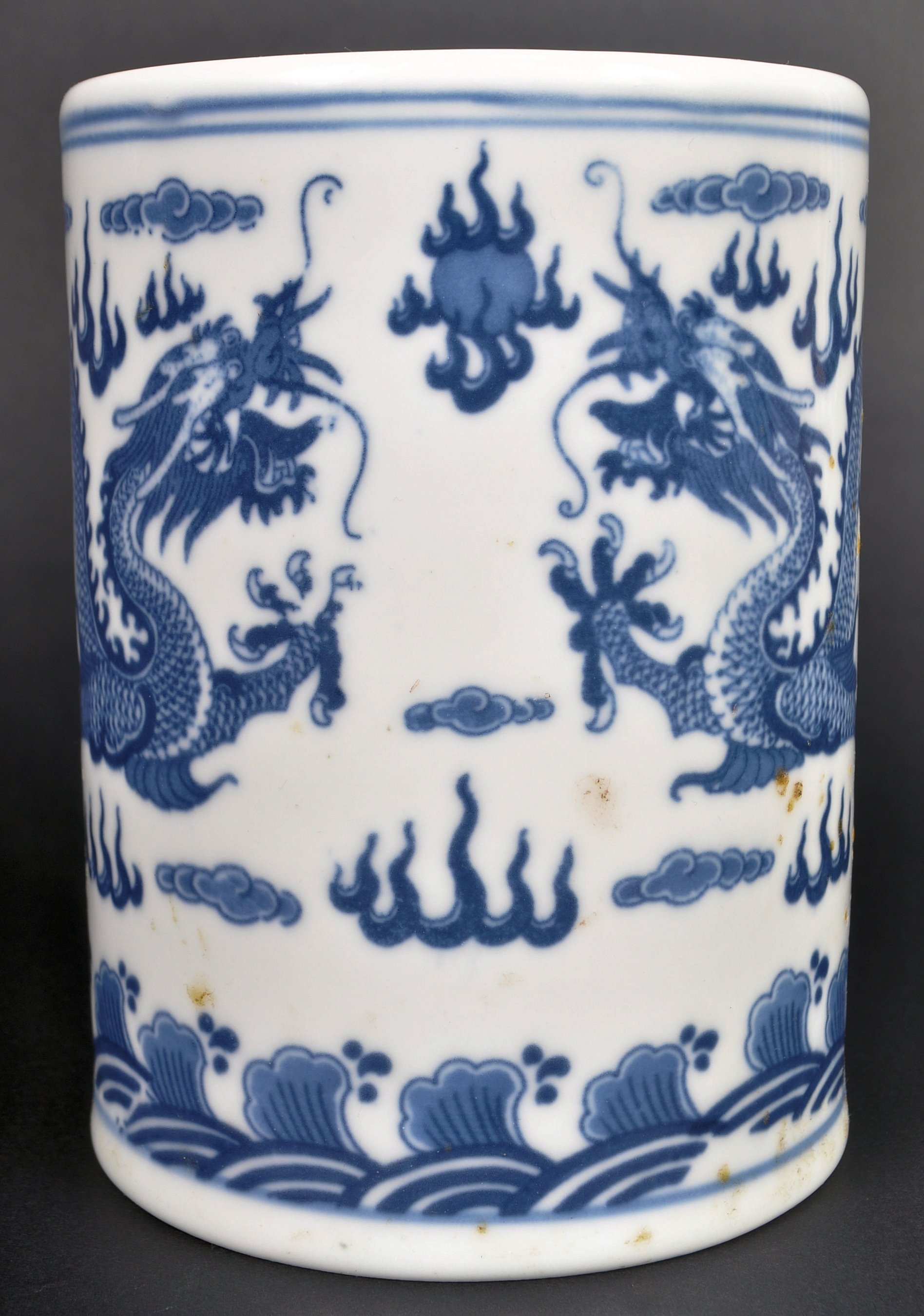 20TH CENTURY CHINESE REPUBLIC PERIOD DRAGON BRUSH POT