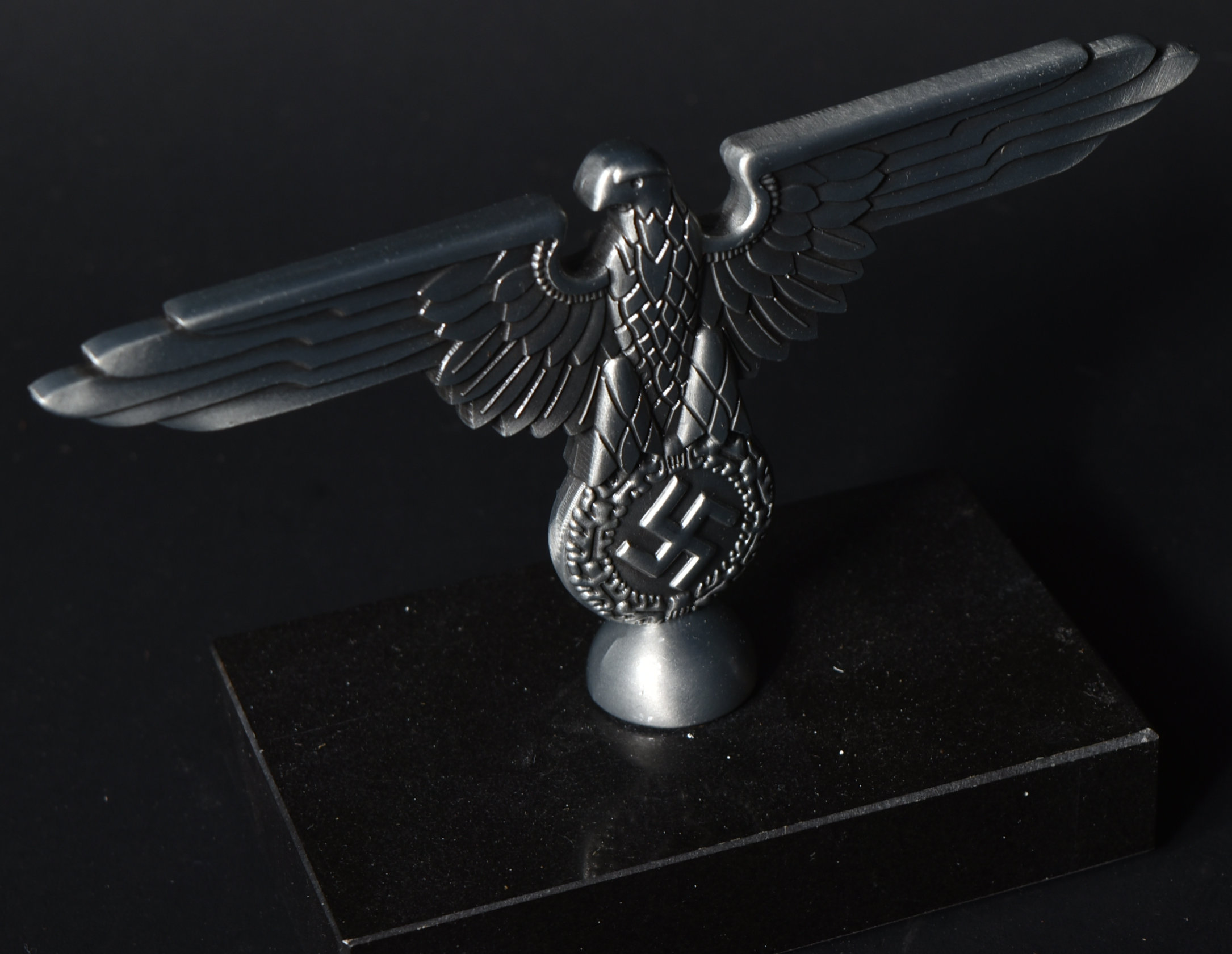 SECOND WORLD WAR STYLE THIRD REICH DESK TOP PAPER WEIGHT - Image 5 of 8