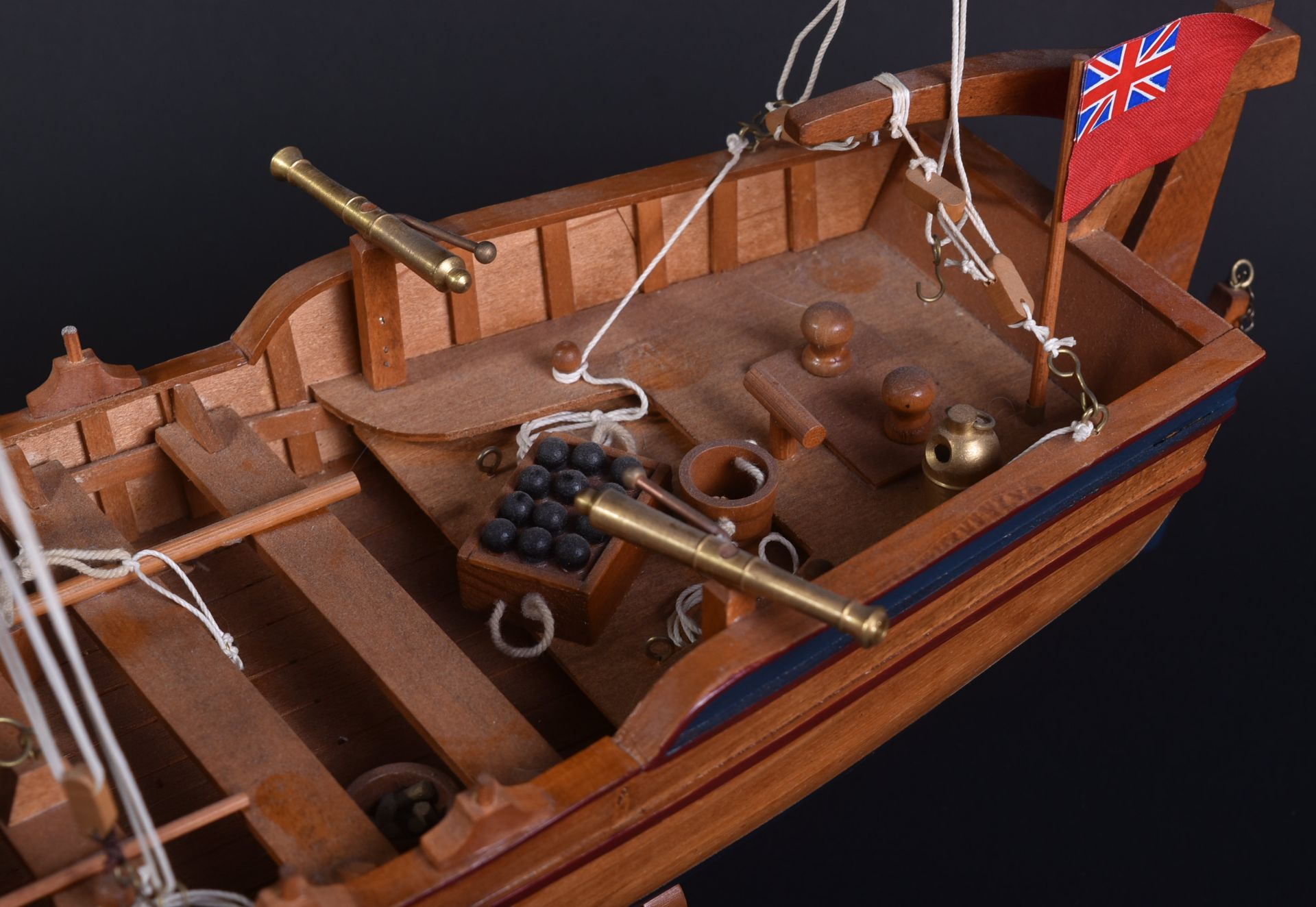 MUSEUM QUALITY MODEL BOAT COLLECTION – SMALL SAILING BOAT - Bild 8 aus 12