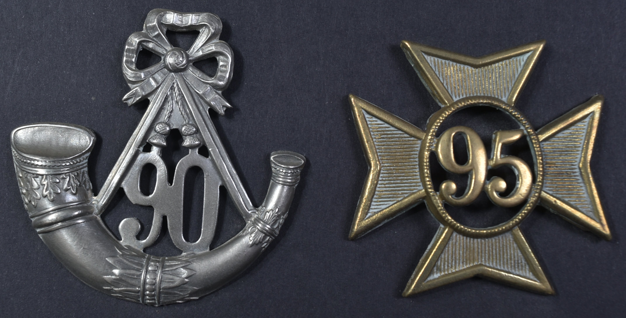 COLLECTION OF ASSORTED BRITISH MILITARY CAP BADGES - Image 8 of 10