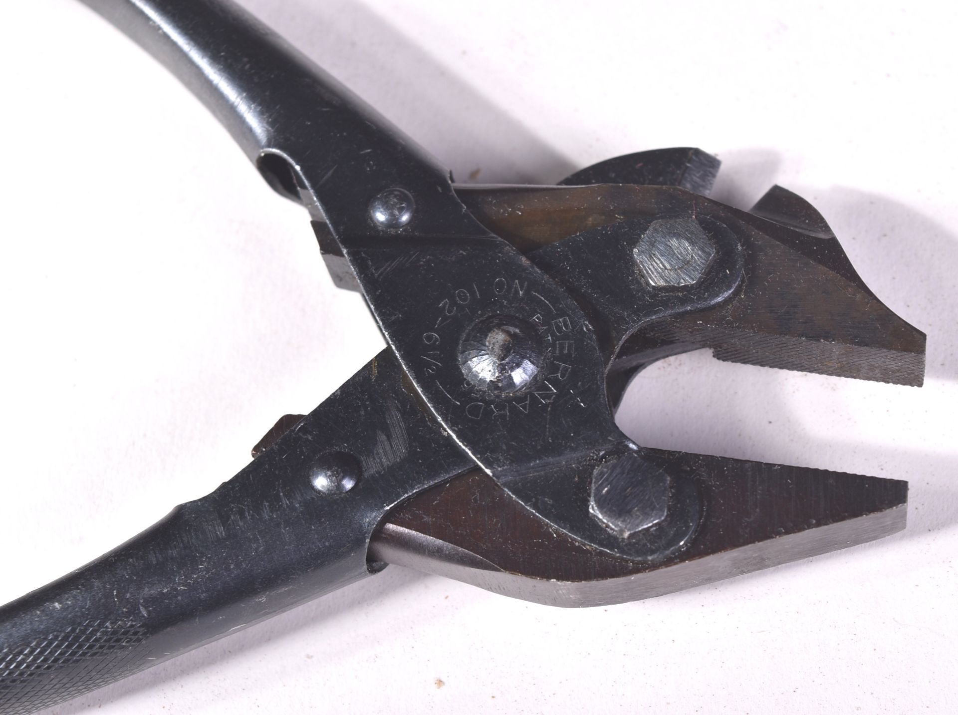 VINTAGE SECOND WORLD WAR PATTERN WIRE CUTTERS - Image 3 of 8