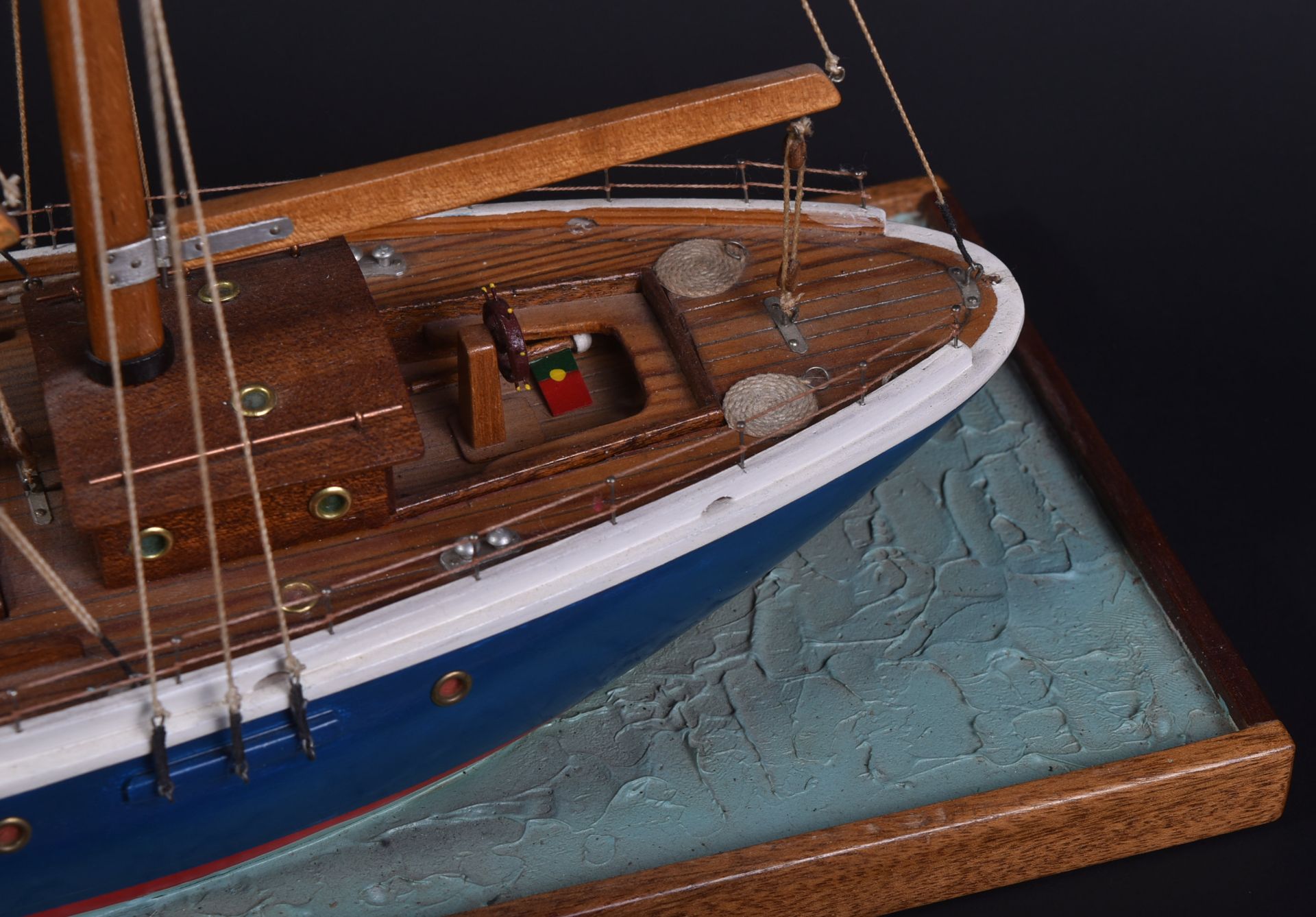 MUSEUM QUALITY MODEL BOAT COLLECTION – SMALL SAILING KETCH - Bild 8 aus 10
