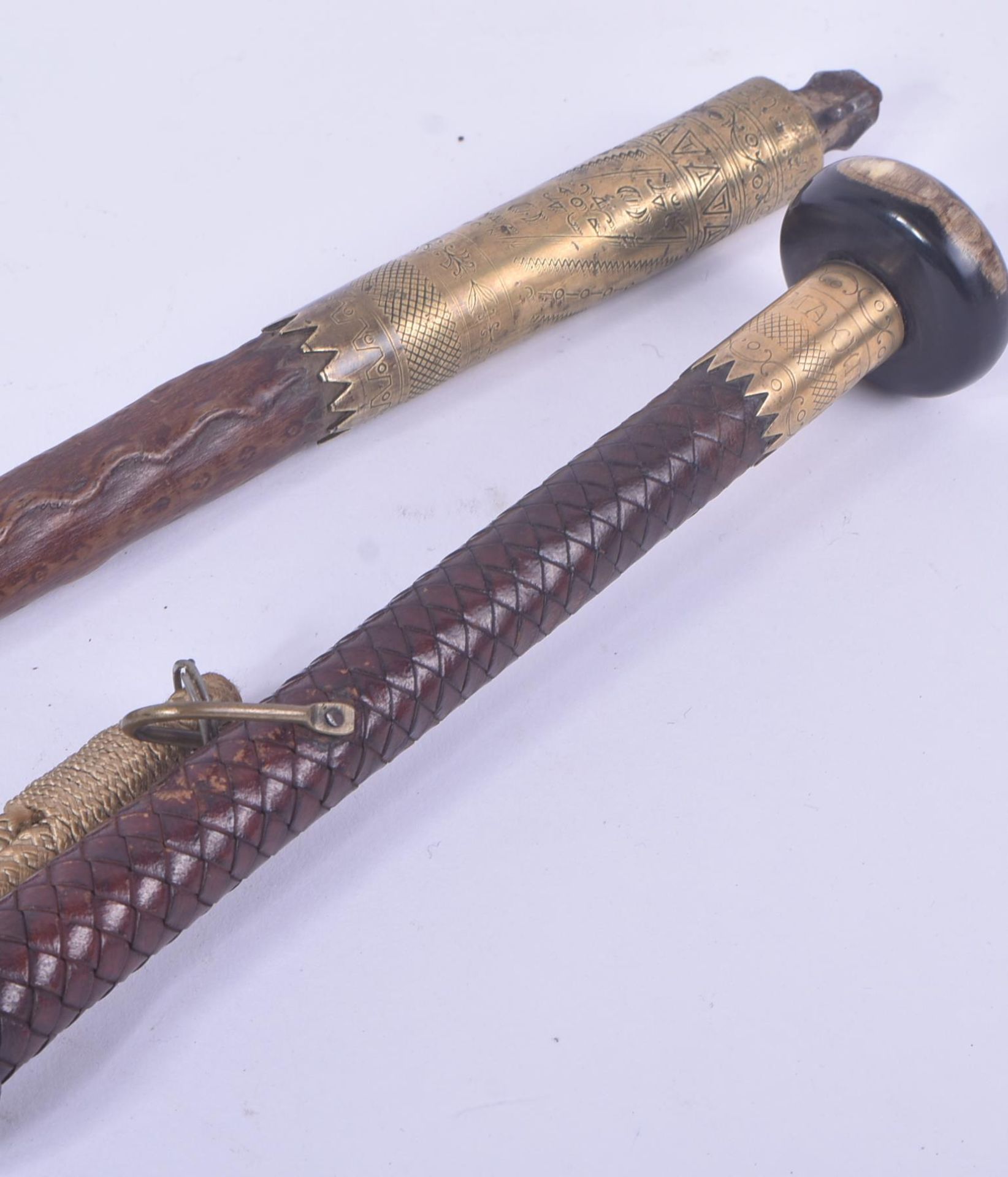 TRADITIONAL BASQUE WALKING CANE WITH CONCEALED BLADE - Image 9 of 12