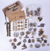 LARGE COLLECTION OF ASSORTED BRITISH MILITARY CAP BADGES & BUTTONS