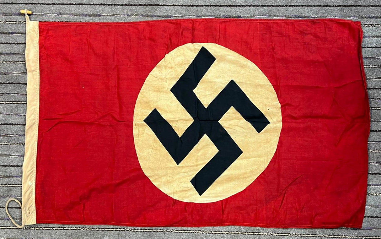 WWII SECOND WORLD WAR GERMAN THIRD REICH NSDAP FLAG - Image 2 of 9