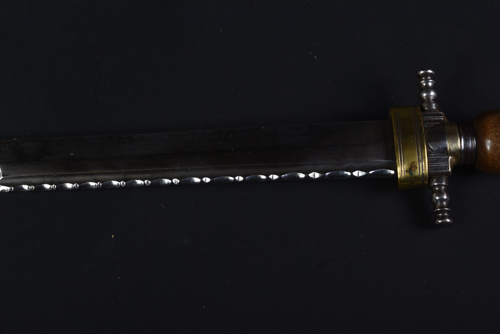 18TH CENTURY PLUG BAYONET WITH SERRATED EDGE BLADE - Image 11 of 14