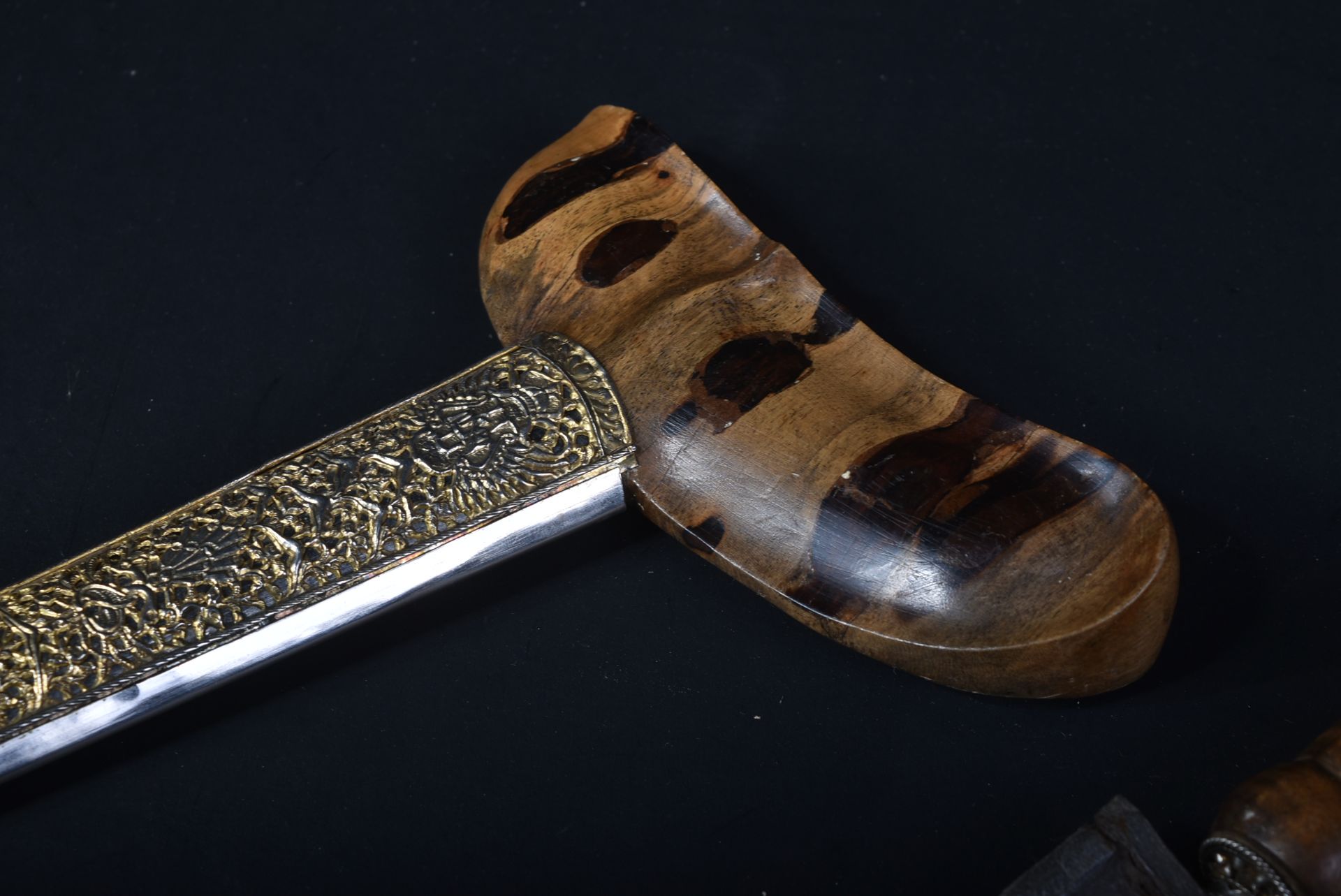 EARLY 20TH CENTURY MALAYAN KRIS DAGGER - Image 10 of 12