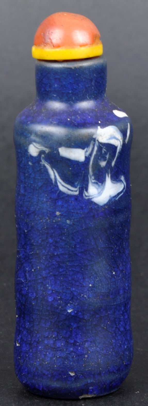 19TH CENTURY CHINESE MONOCHROME BLUE SNUFF BOTTLE