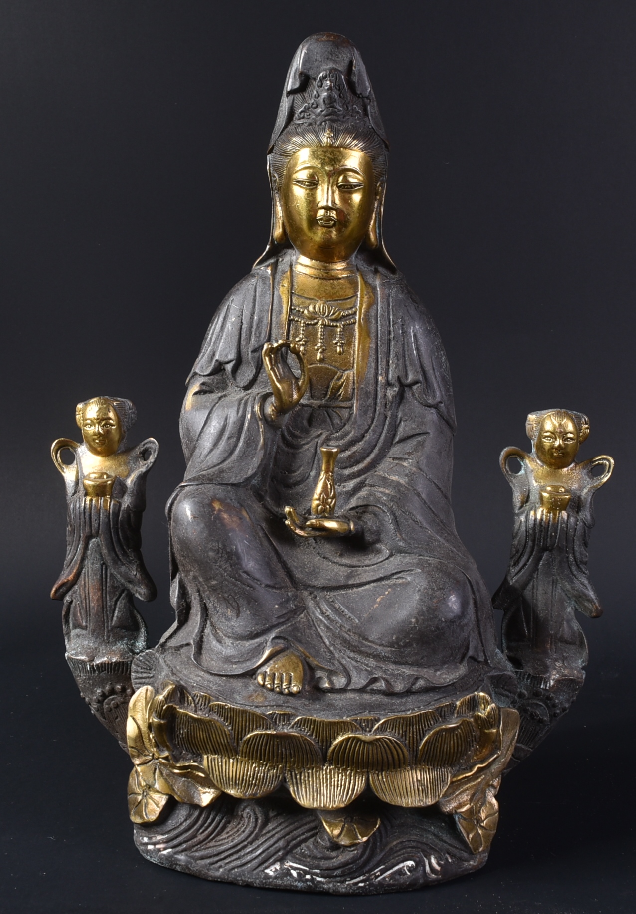 19TH CENTURY CHINESE BRONZE FIGURE OF GUANYIN