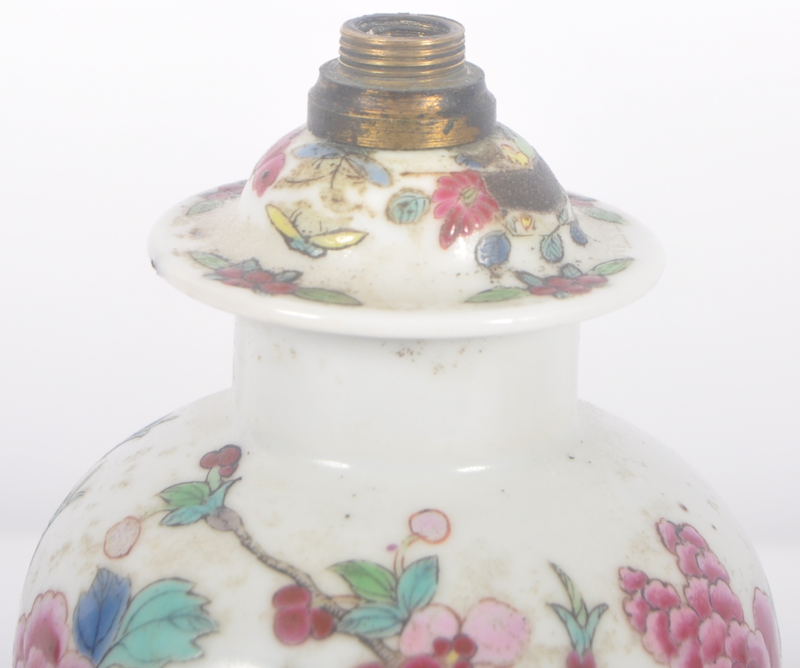 19TH CENTURY CHINESE PORCELAIN VASE - Image 6 of 7