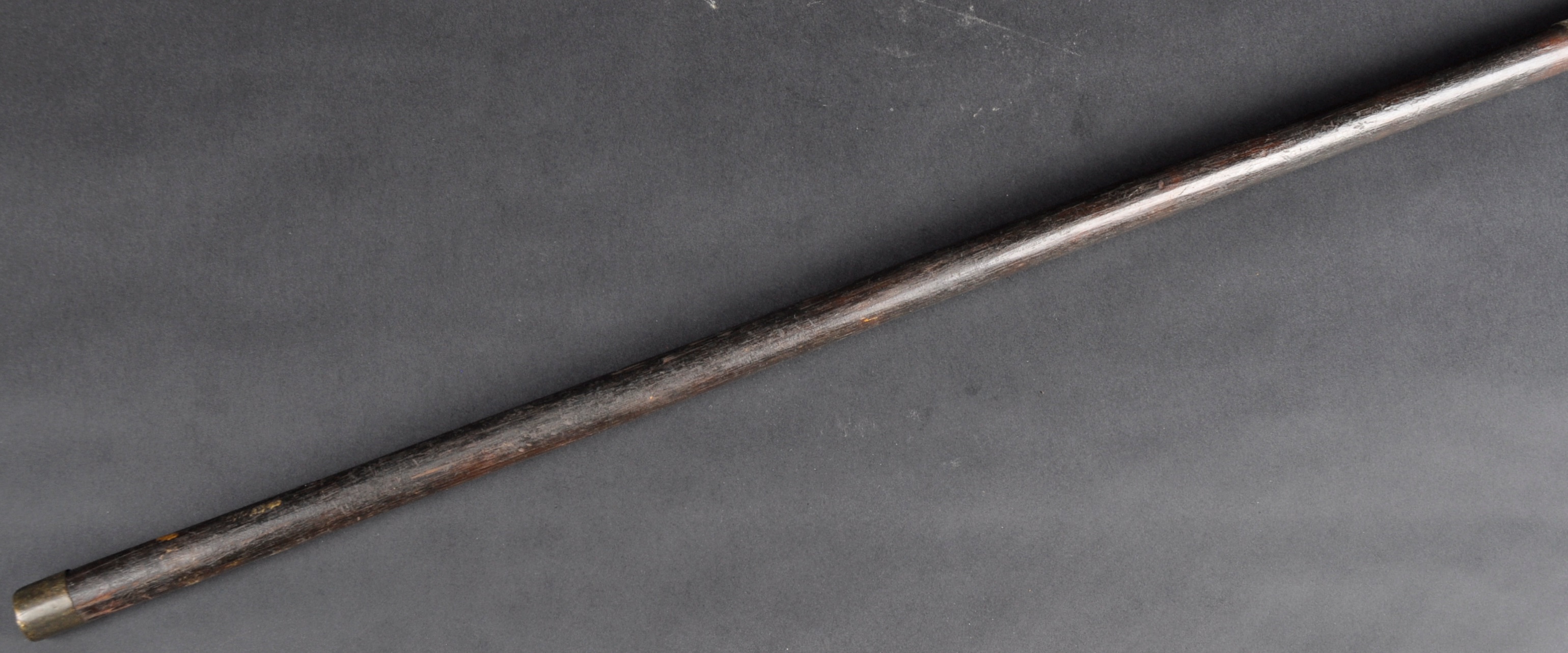 19TH CENTURY PERSIAN BULOVA STEEL CRESCENT WAR AXE - Image 5 of 5