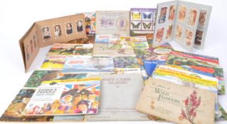 LARGE COLLECTION OF 20TH CENTURY CIGARETTE CARDS