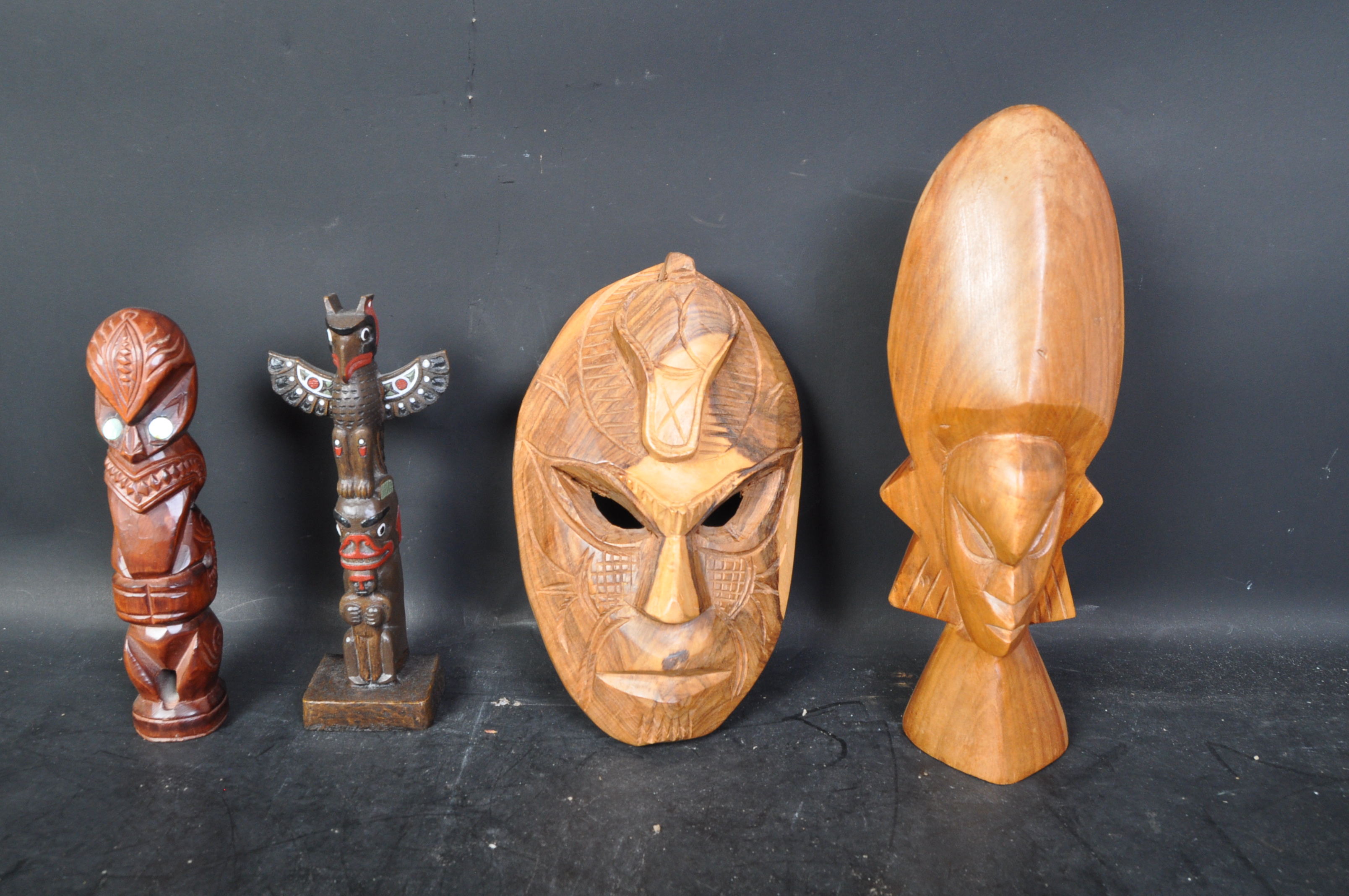 COLLECTION OF 20TH CENTURY TRIBAL ITEMS - Image 2 of 5