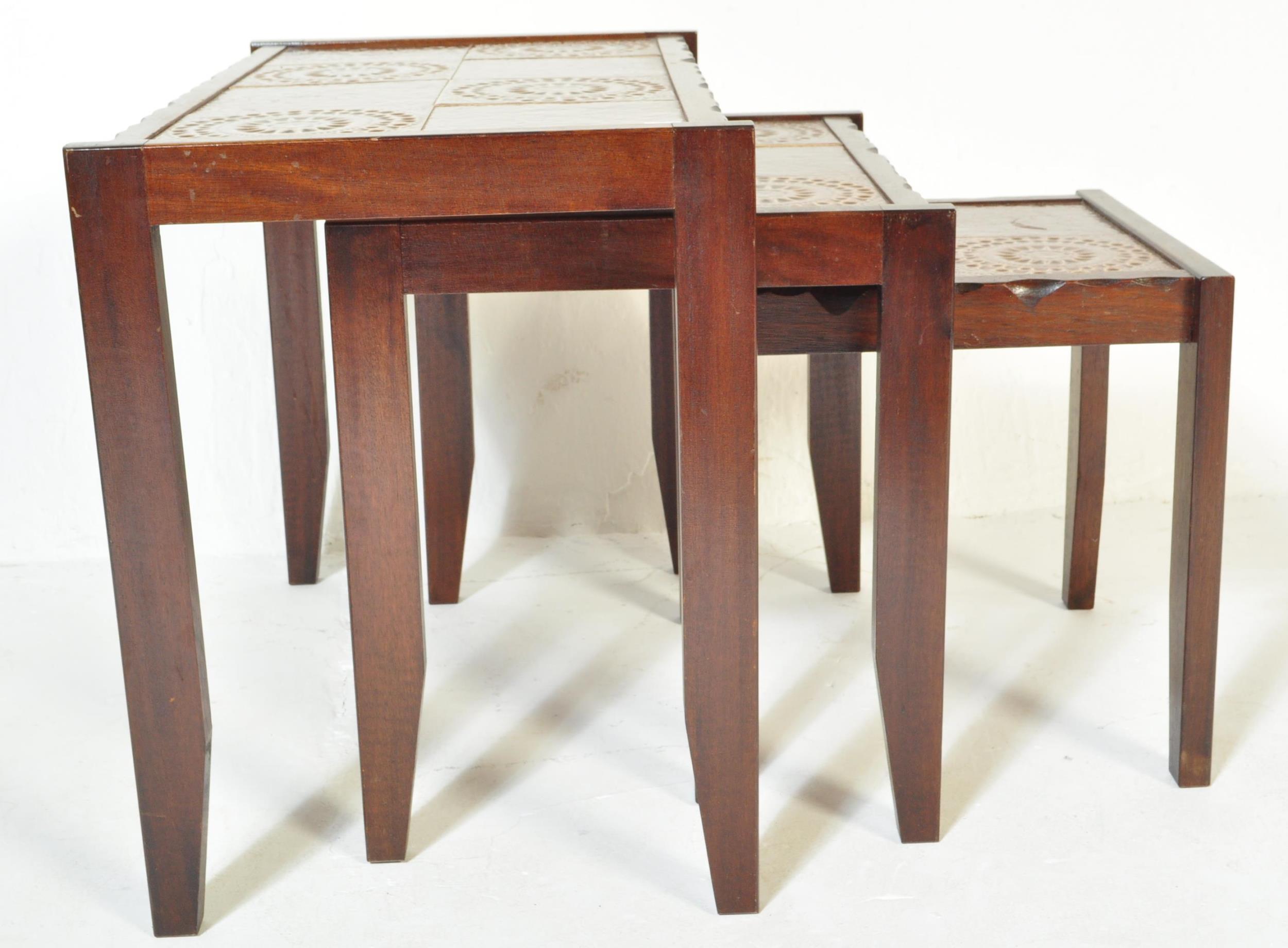 MID CENTURY DANISH INSPIRED TEAK & TILE TOP NEST OF TABLES - Image 2 of 5