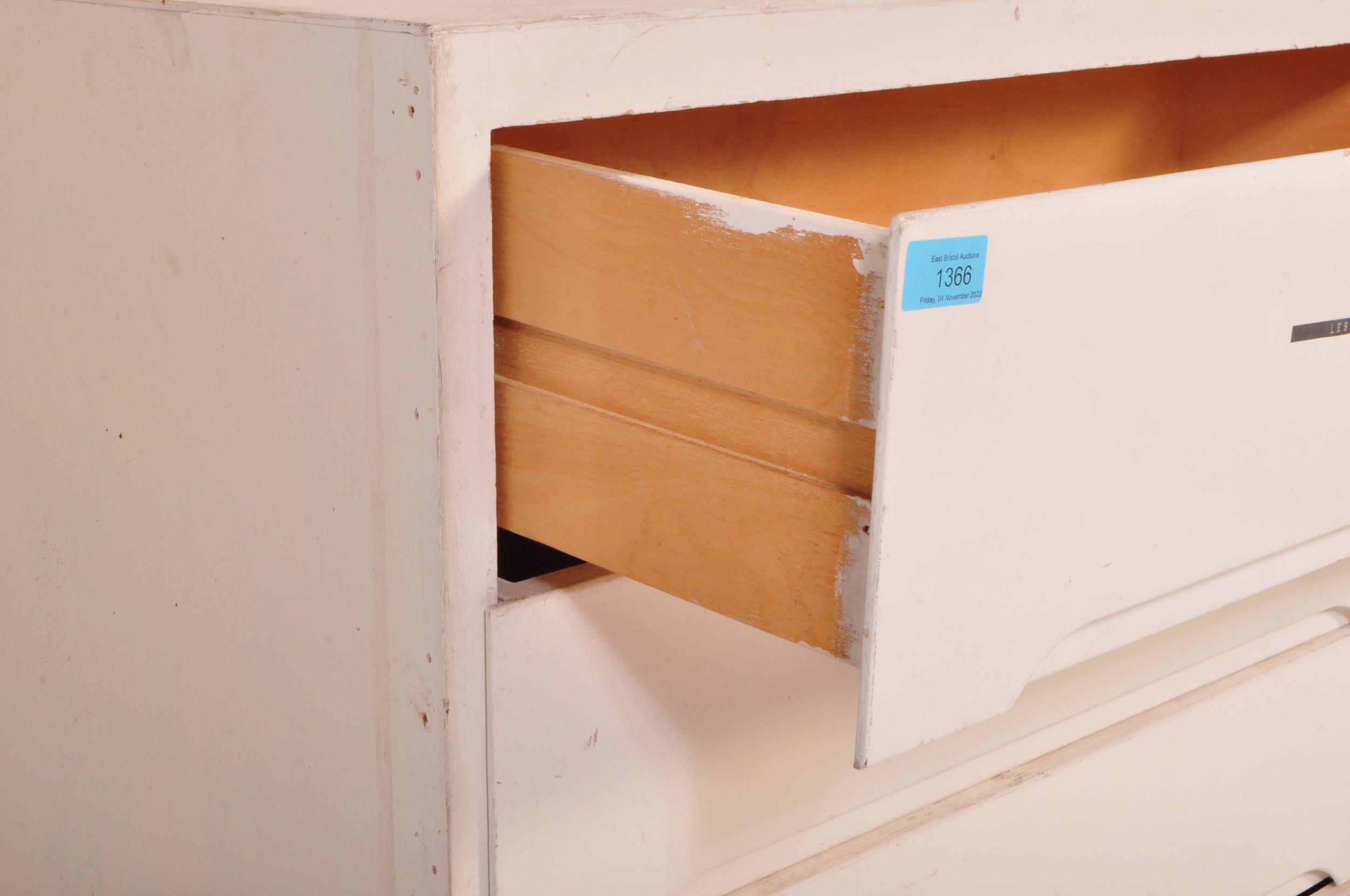 RETRO 20TH CENTURY WHITE CHEST OF DRAWERS - Image 4 of 5