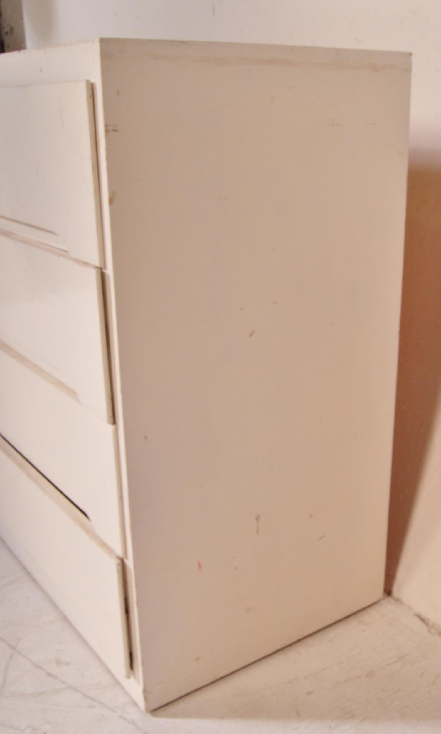 RETRO 20TH CENTURY WHITE CHEST OF DRAWERS - Image 5 of 5