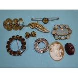 A silver bar brooch set citrine, a chalcedony set brooch and other items.