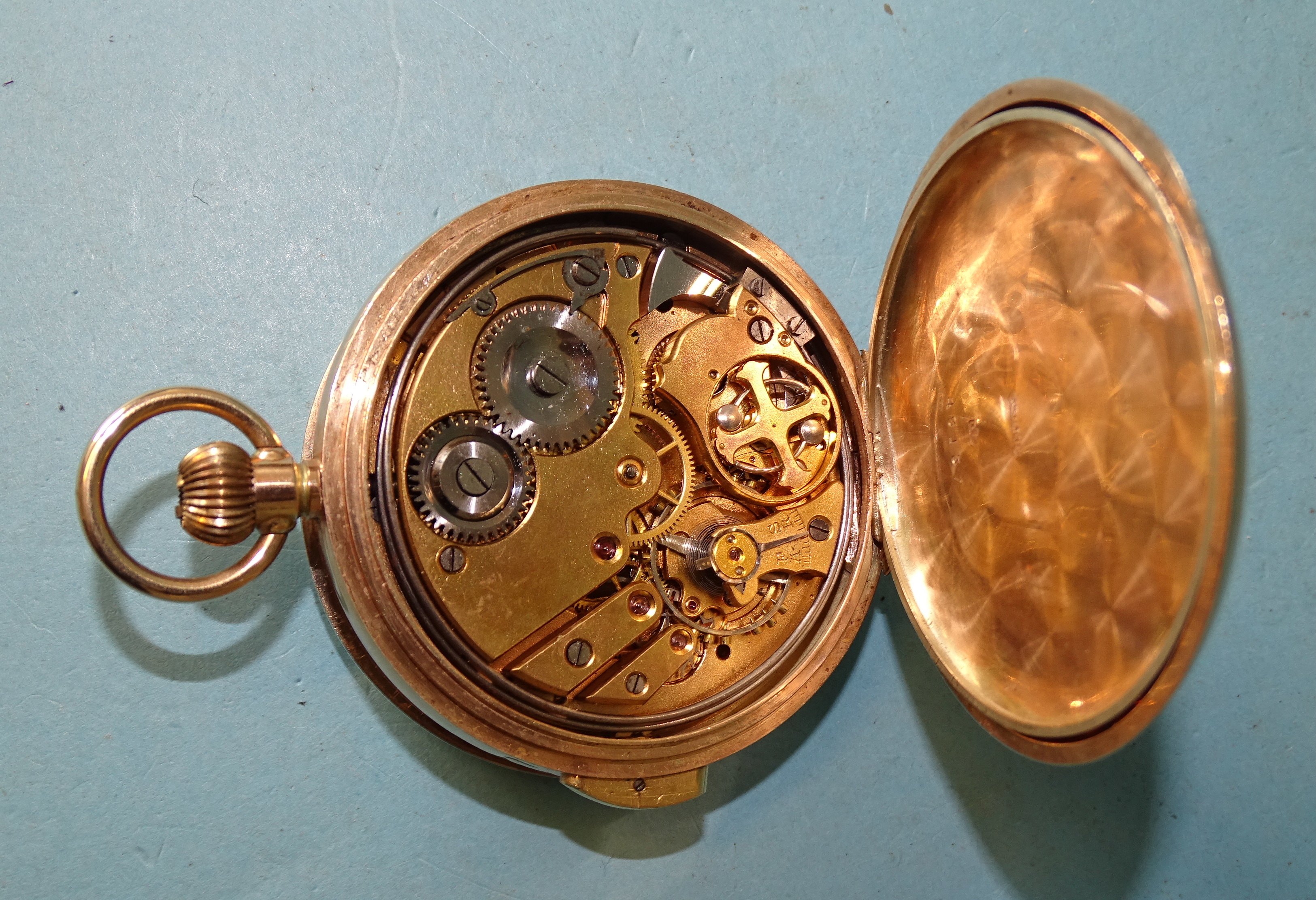 A 9ct gold hunter-cased repeater pocket watch, the white enamel dial with Roman numerals and seconds - Image 4 of 6