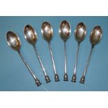 A set of six Mappin & Webb seal-top teaspoons initialled CB, Sheffield 1923, ___2.5oz.