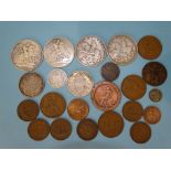 A George IV 1821 crown, a Victoria 1889 crown, two 1935 crowns and other coins.