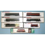 N gauge, Arnold, five coaches and a wagon, and a Lima wagon, (7).