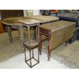 A 19th century pine extending dining table on turned legs and central supports, 170 x 97cm (no