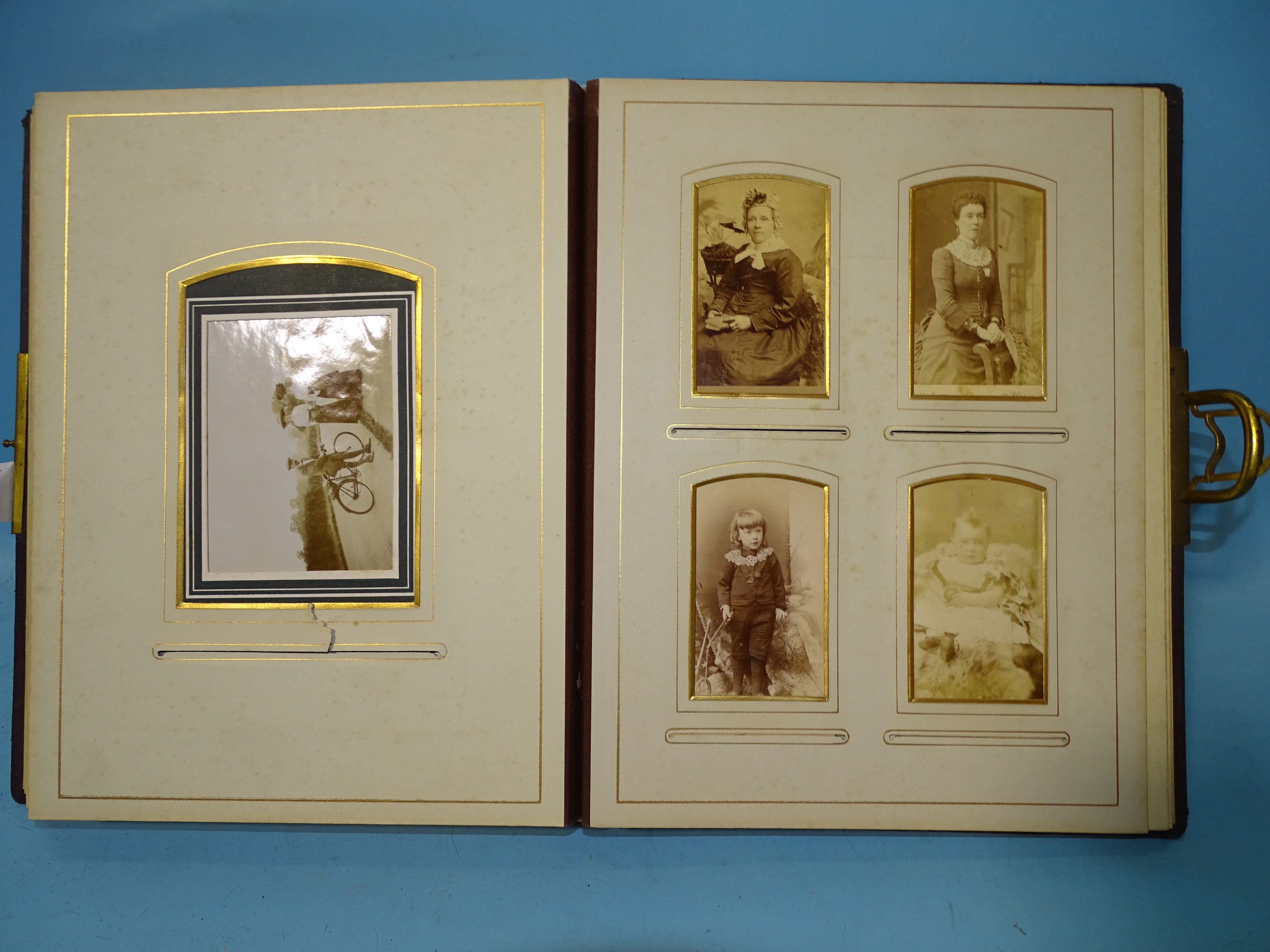 A Victorian leather-backed album of cartes de visite with some chromolithographed pages and brass - Bild 2 aus 5
