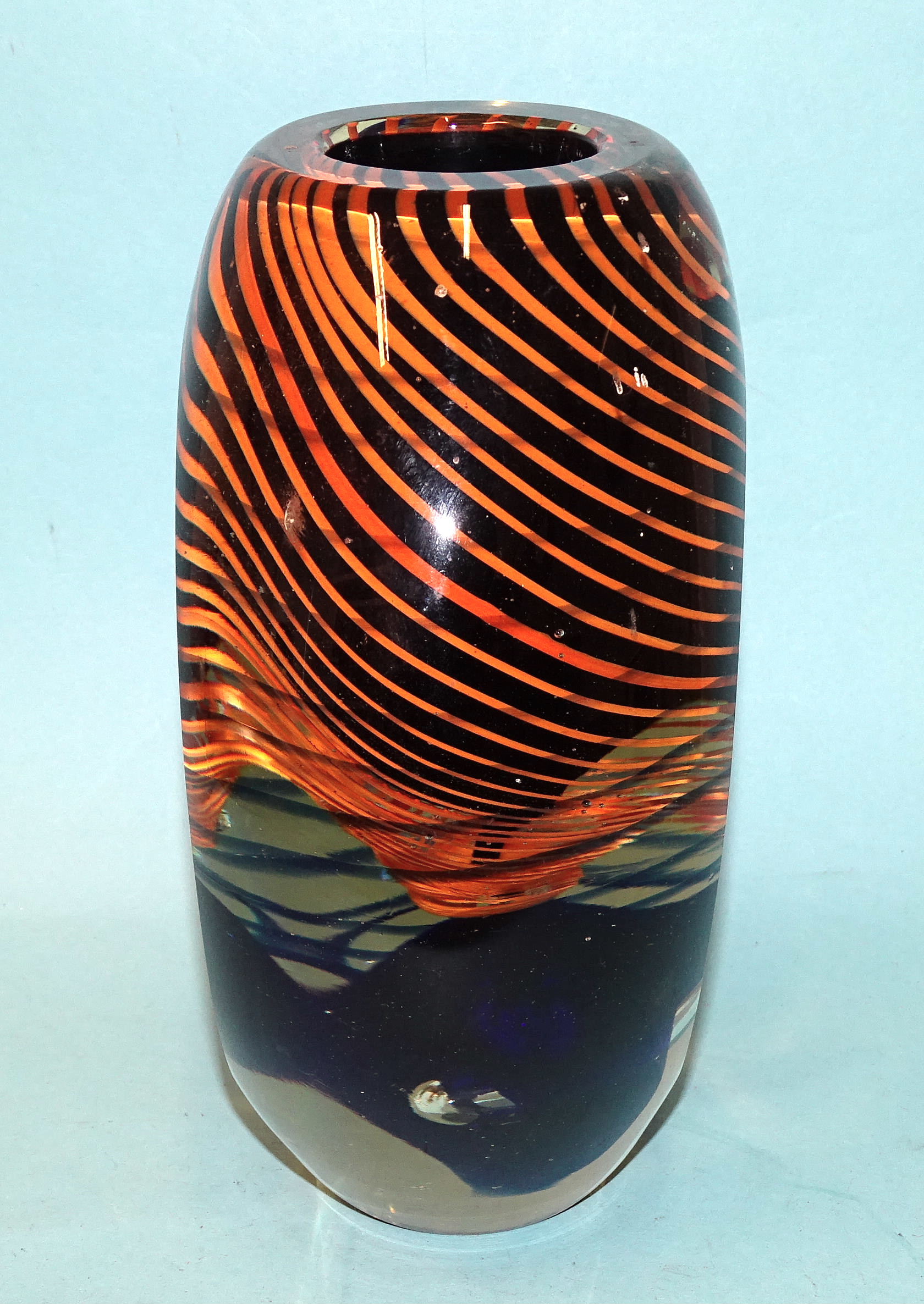 A Murano-style glass vase, the internal decoration of orange and blue strands around a black core, - Image 2 of 6